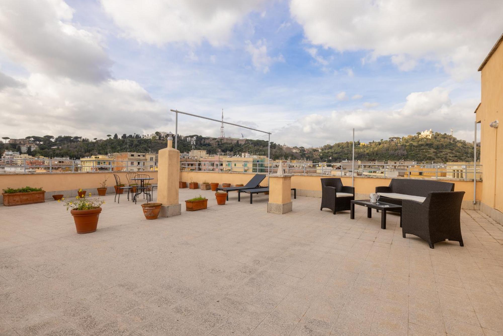 Top Floor Apt With Rooftop Terrace Near St. Peter Roma Eksteriør bilde